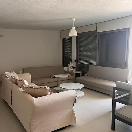 Vila Front Sea Polichrono